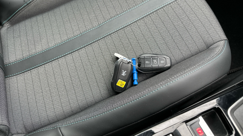 Peugeot 208 1.2 PureTech 100 Allure Premium + 5dr Petrol Hatchback